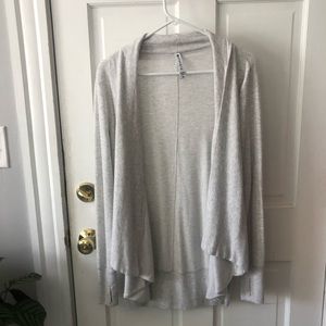 EUC Athleta Pranamaya Wrap Light Heather Gray Sz XS